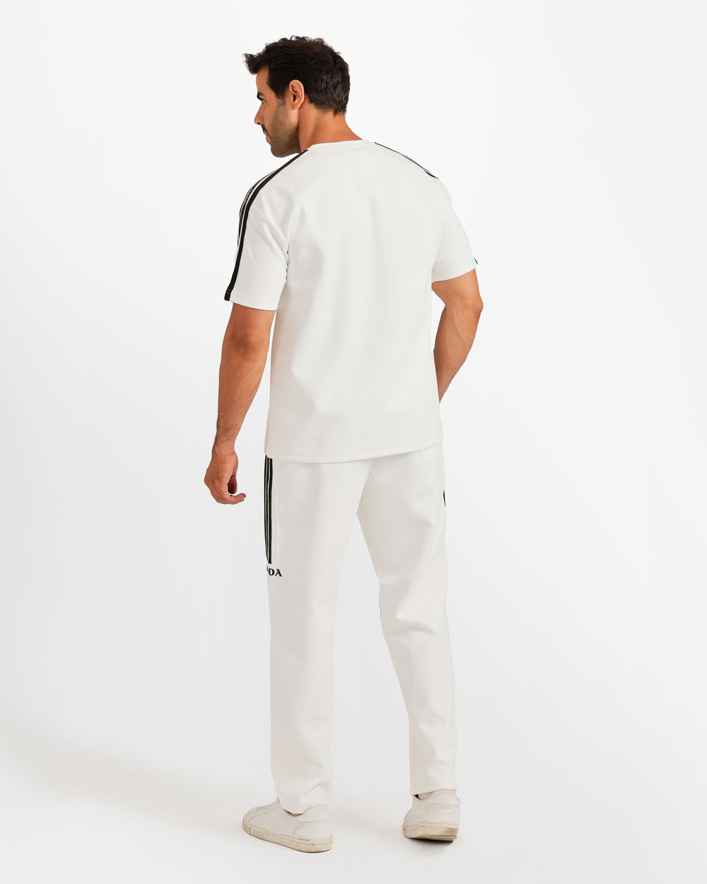 Side Stripe Streetwear Two-Piece Set - White | ONZE Egypt