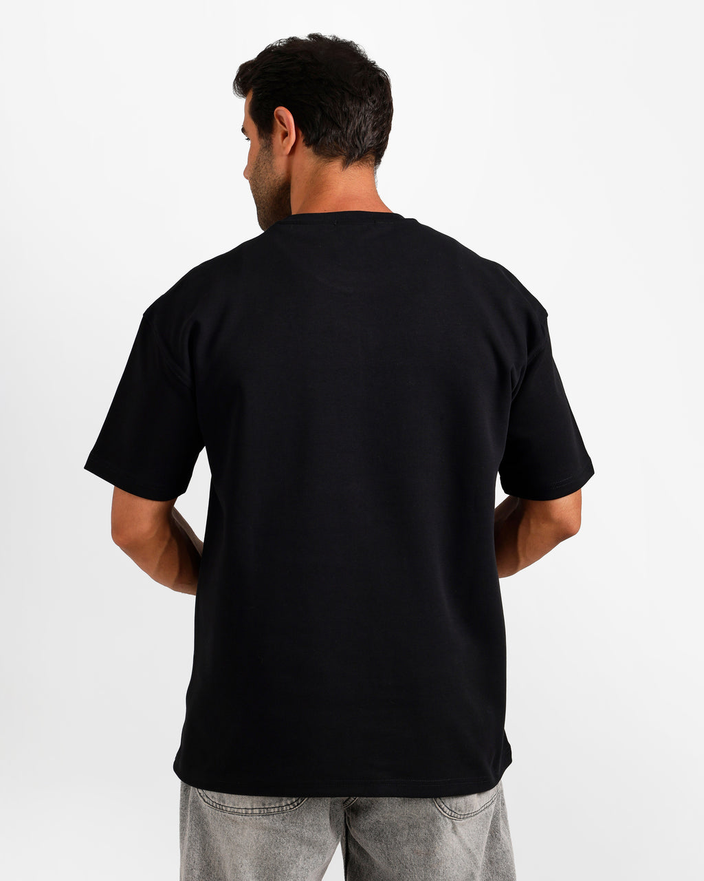 Bold Front Graphic Relaxed Fit T-Shirt - Black | ONZE Egypt