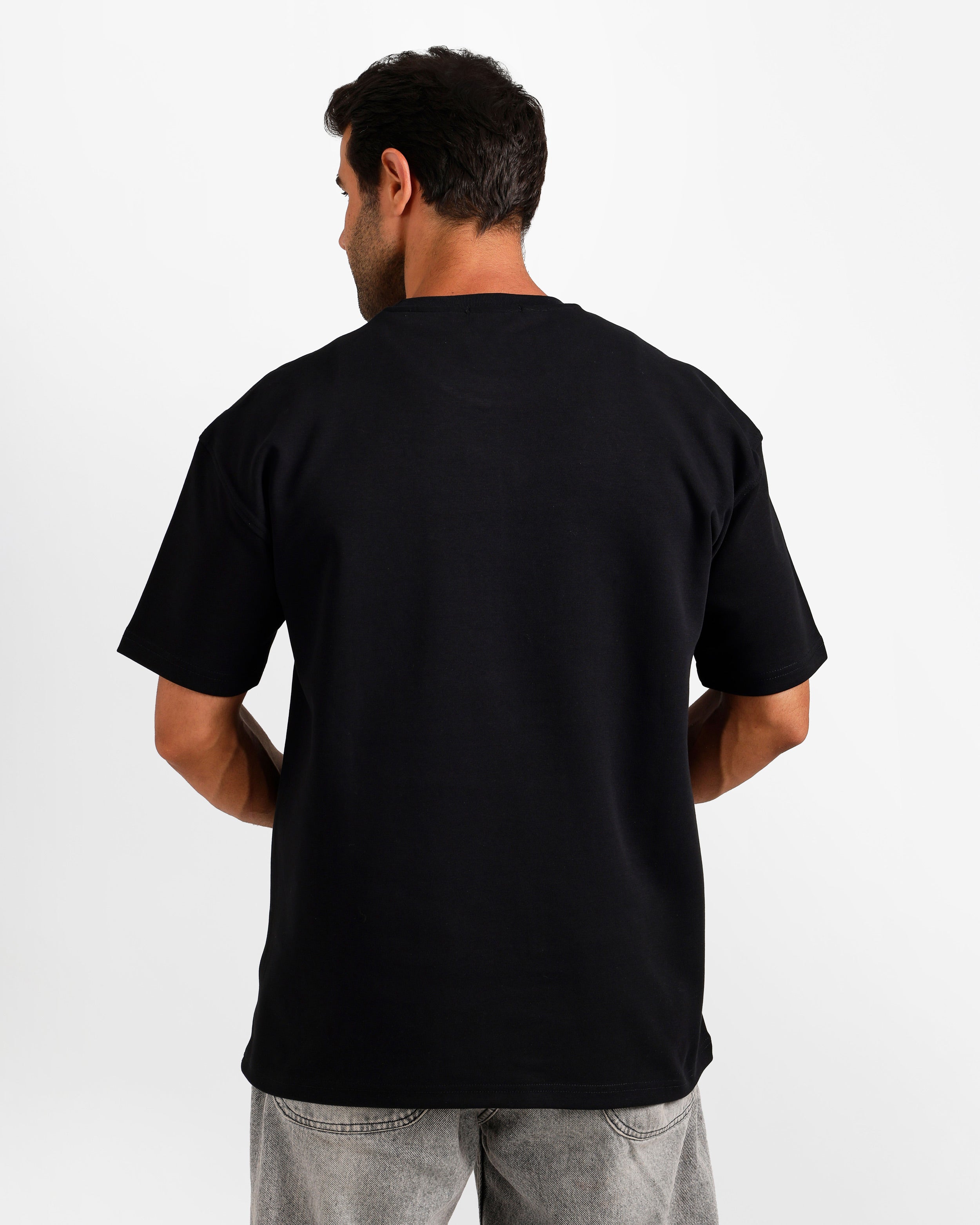Bold Front Graphic Relaxed Fit T-Shirt - Black | ONZE Egypt