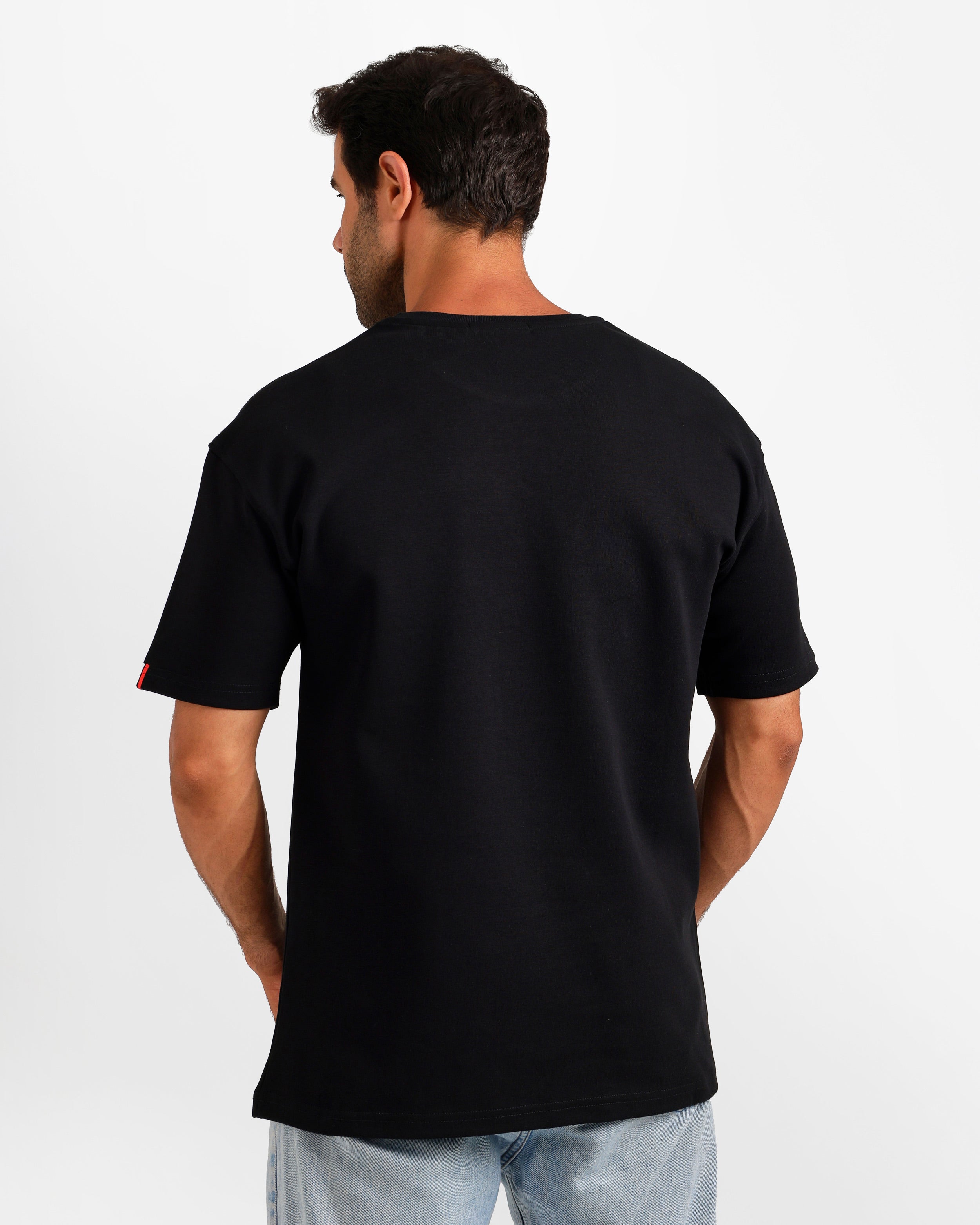 Shark Outline Graphic T-Shirt - Black | ONZE Egypt